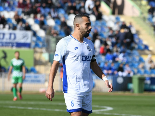 בוזנח (יגאל צריקר)